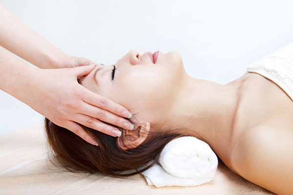 Facial Rejuvenation Acupressure & Massage